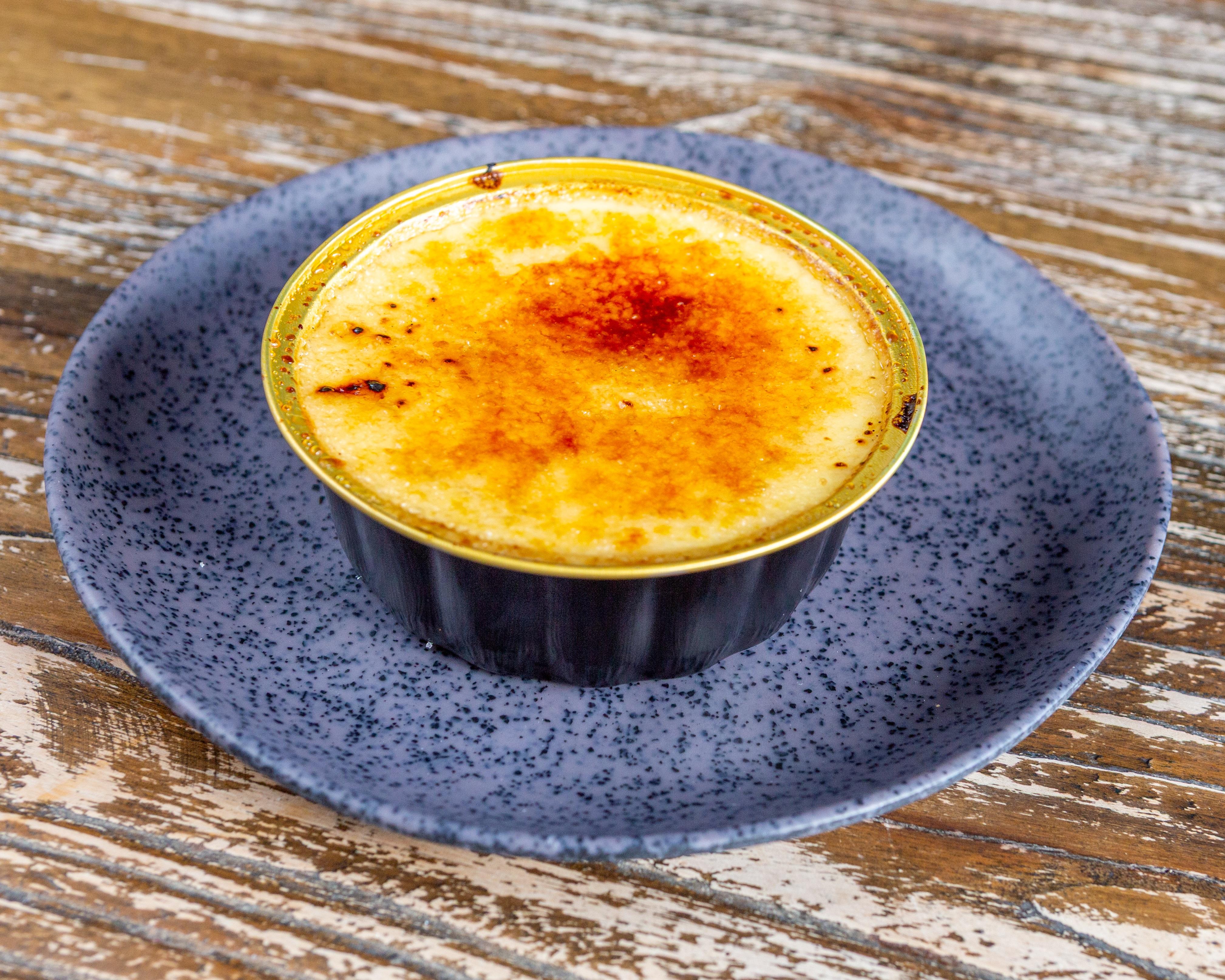 Crème brûlée.