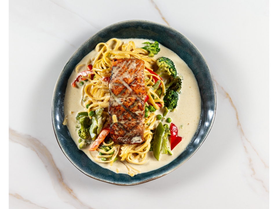 Green Spaghetti Salmon.