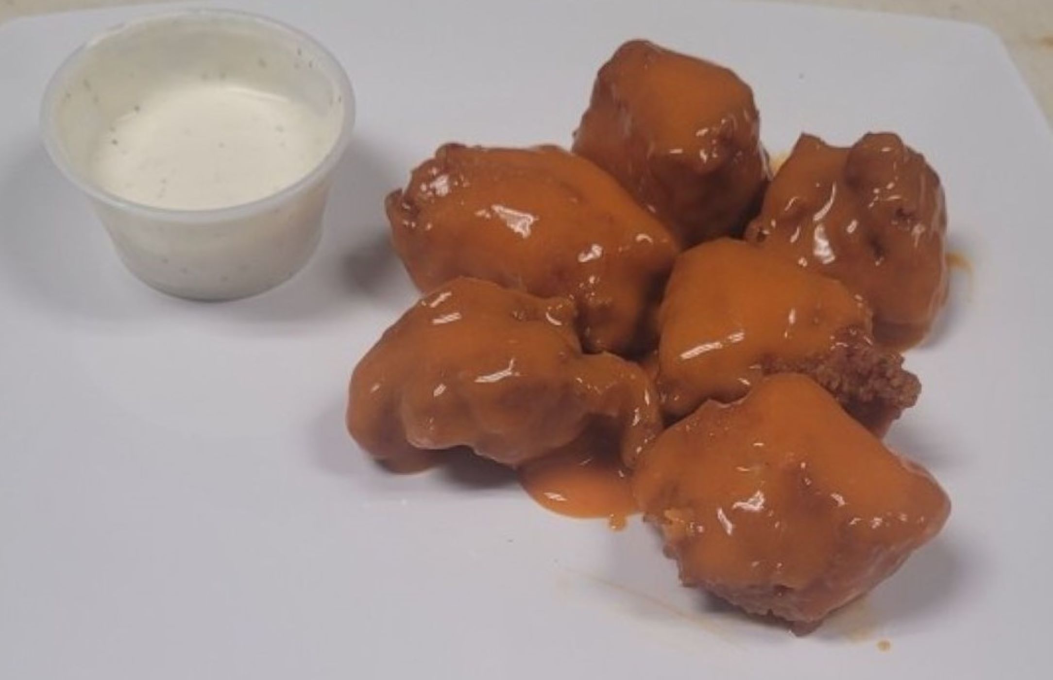 6pc. BONELESS Wings (6).