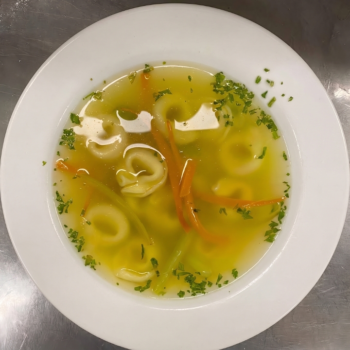 Tortellini in Brodo.
