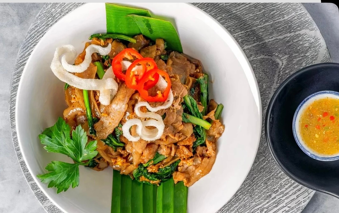 Pad zee eww pork belly.