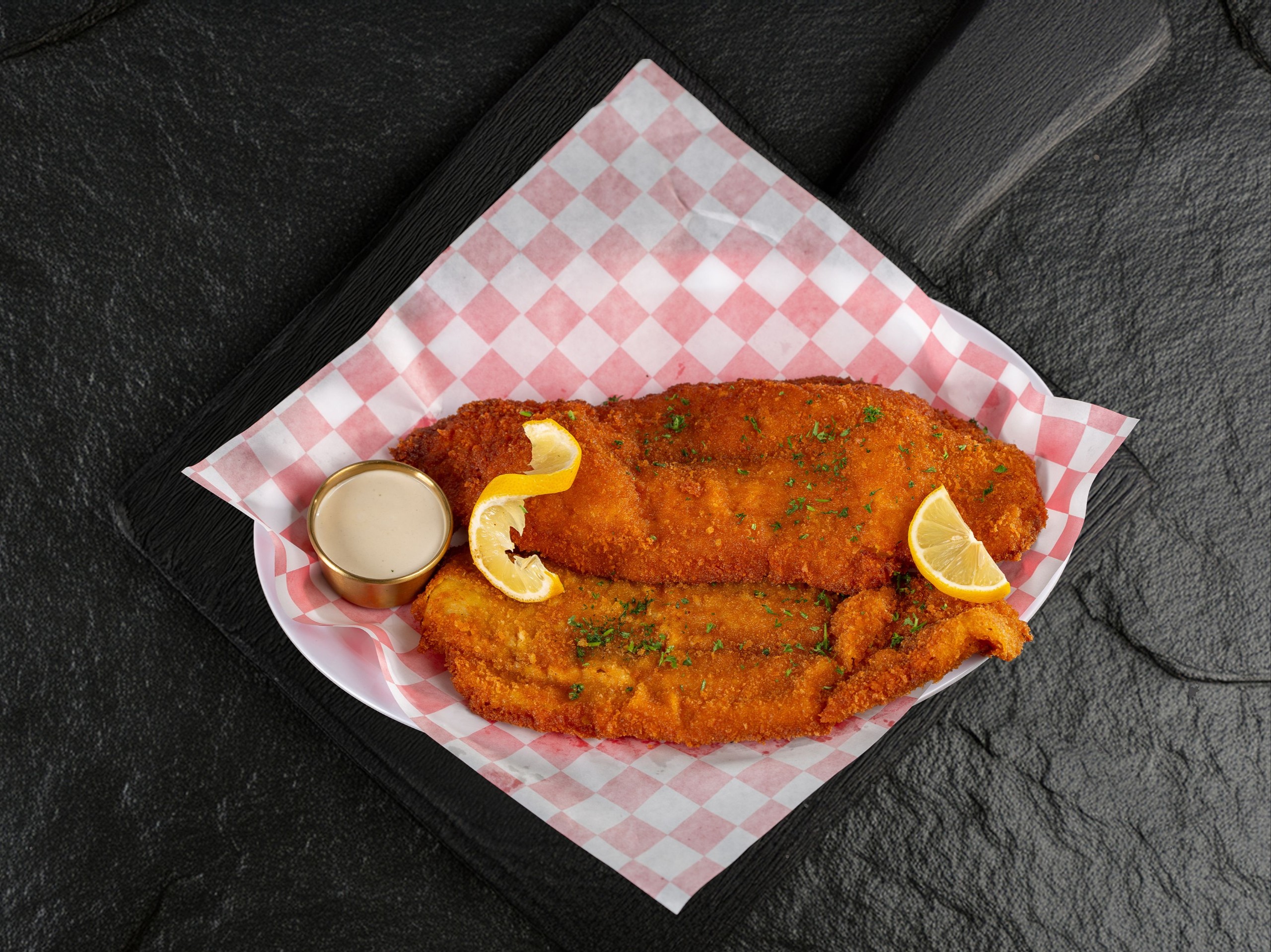 Fried Fish Fillet Lb / فيليه سمك مقلي بالرطل.