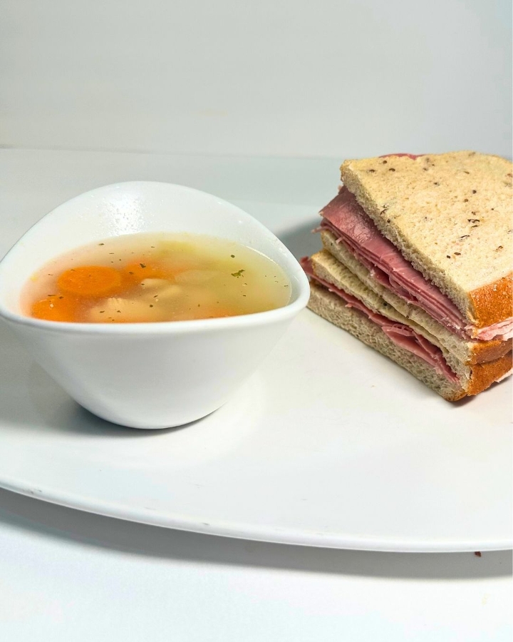 SOUP & SMALL SALAD COMBO.