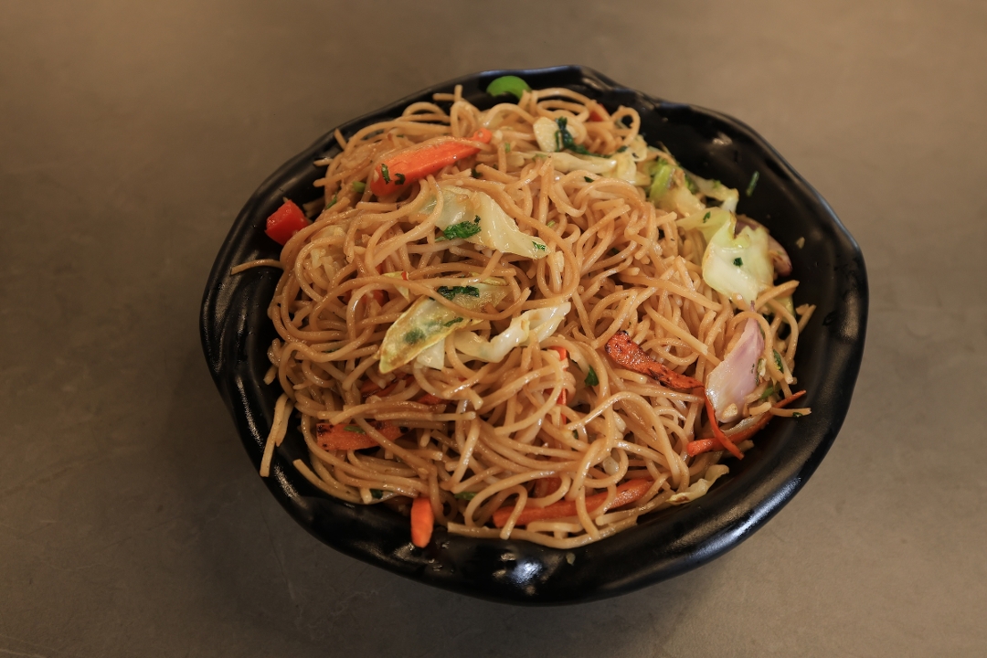 Hakka Noodles.
