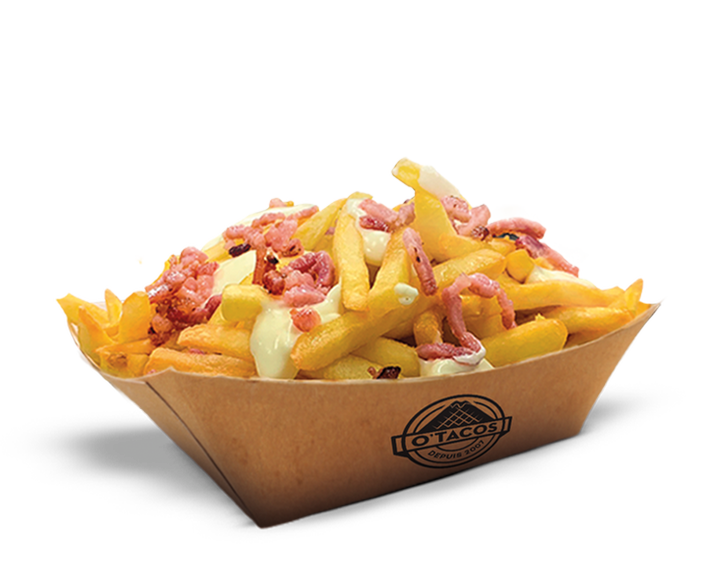 Frites sauce fromagère avec lardons