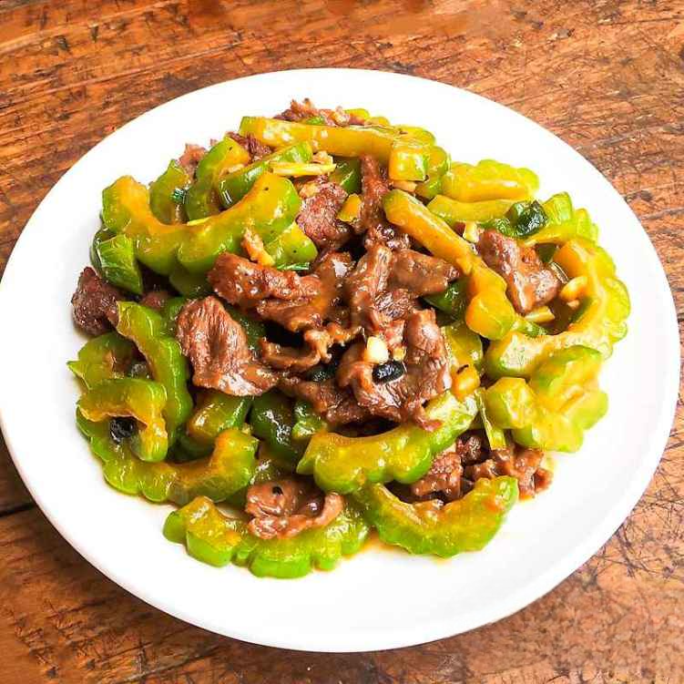 BF1. 涼瓜炒牛肉/Beef with Bitter Melon.
