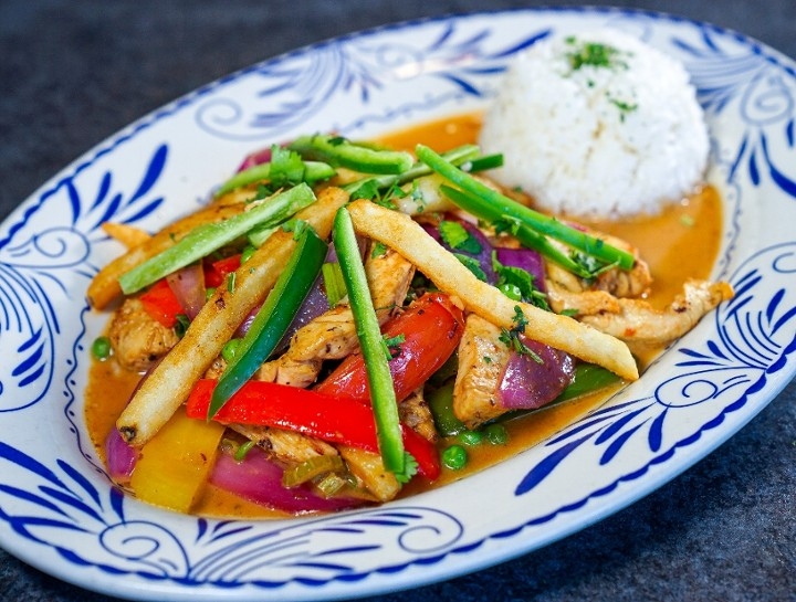 Pollo Saltado.