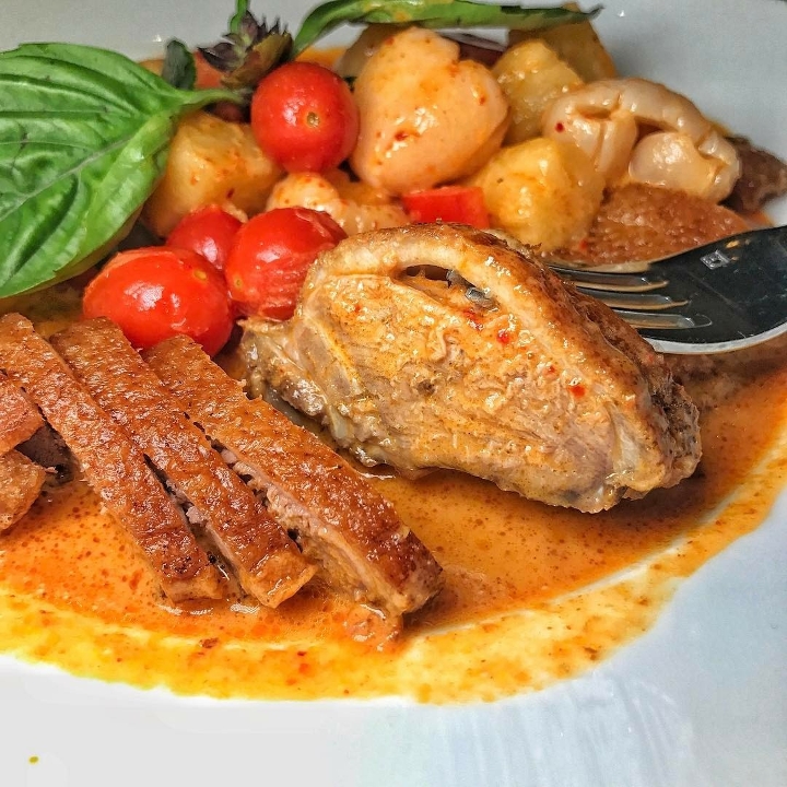 Roasted Duck in Red Curry.