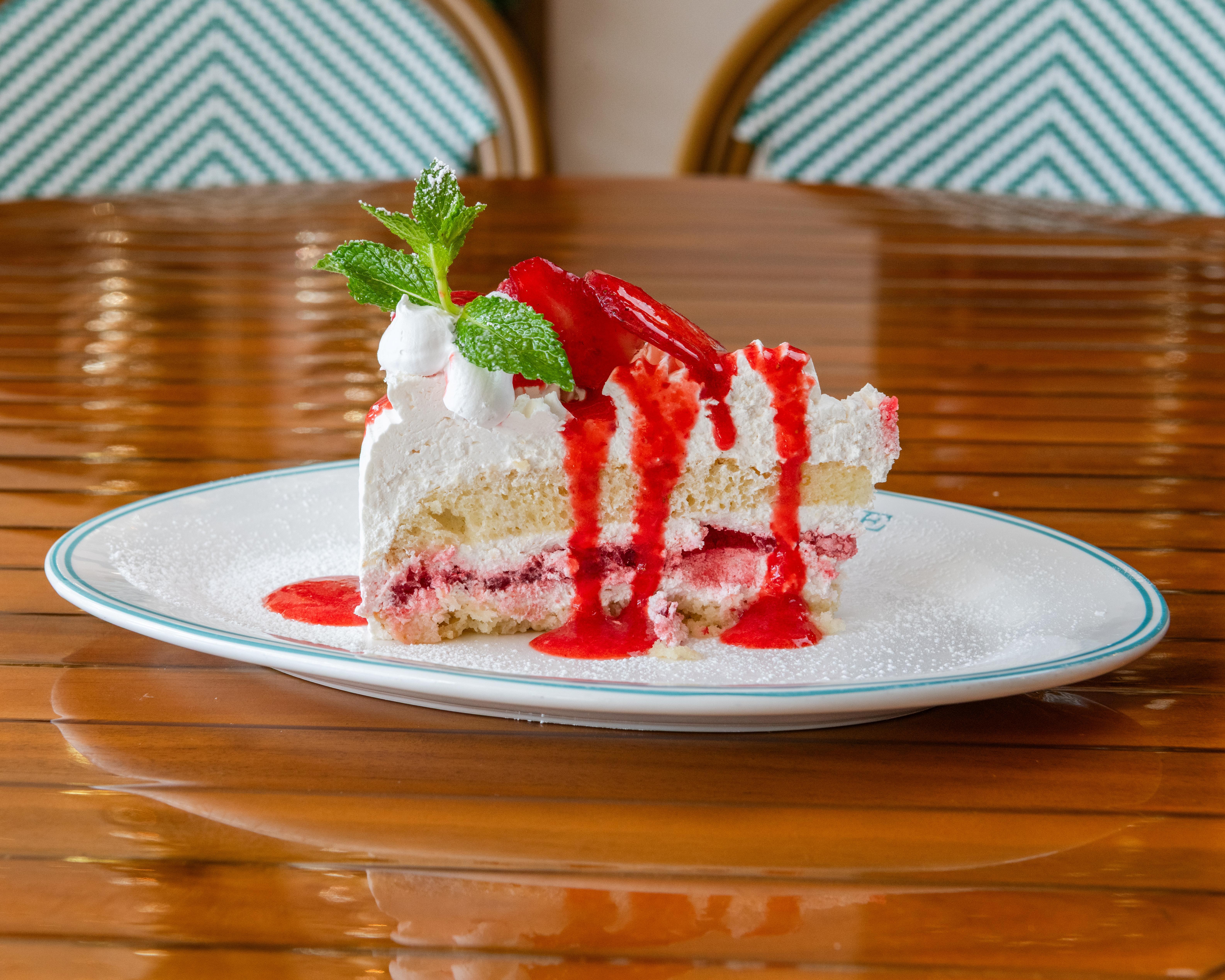 Strawberry & Cream Cake.