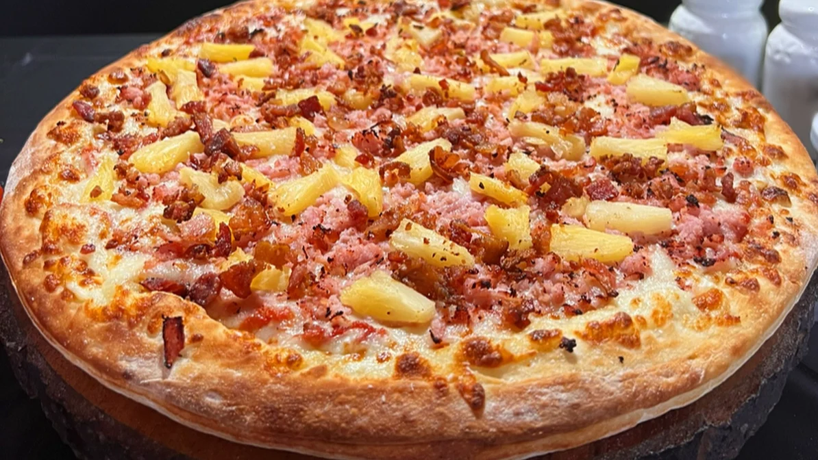 Aloha Hawaii Pizza.