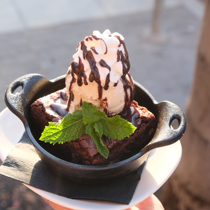 Brownie & Ice Cream.