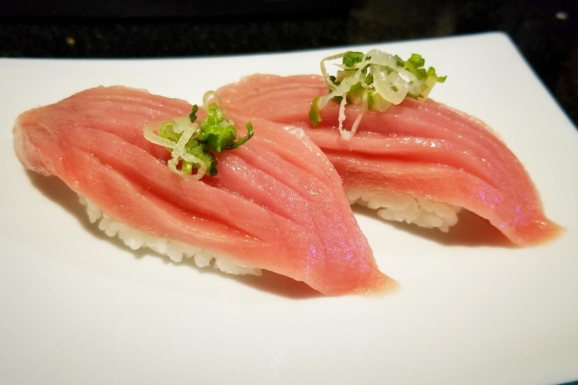 Chutoro Sushi (2pcs).
