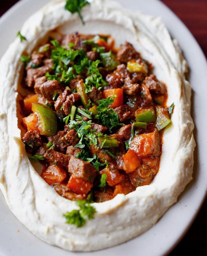 Hummus with Meat.