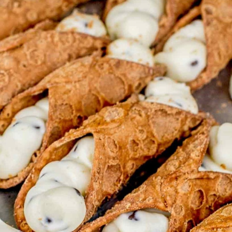 Cannoli.