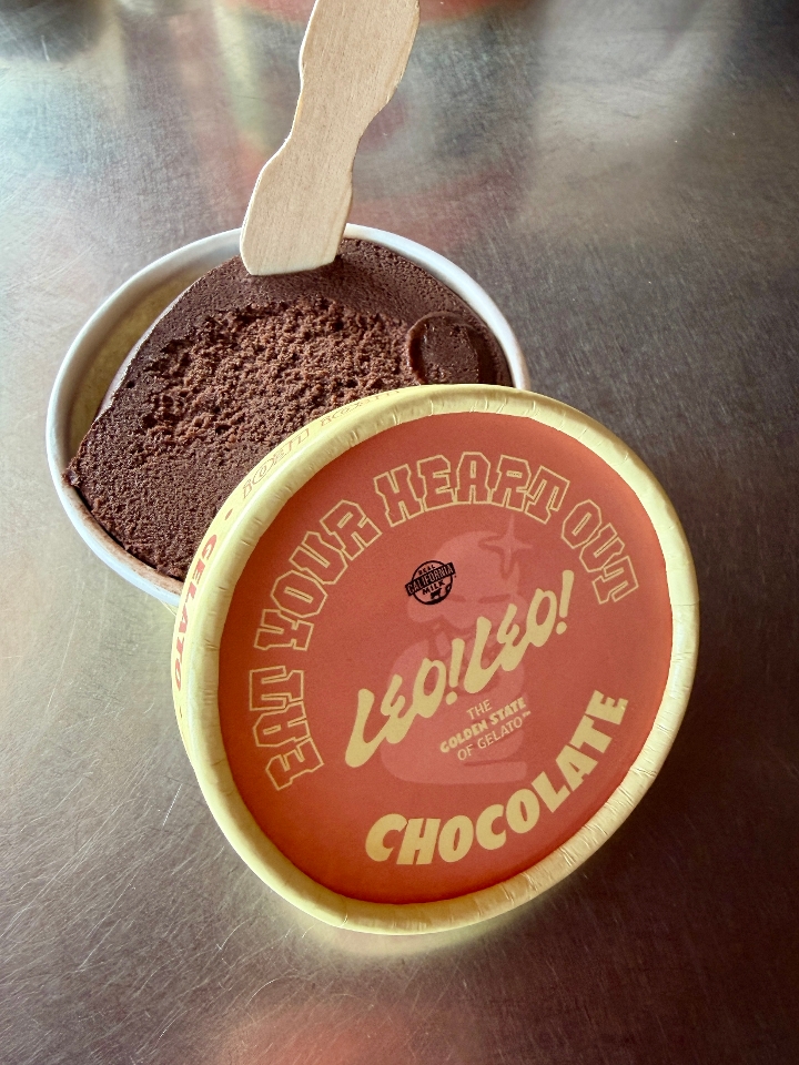 Chocolate Gelato (contains DAIRY).