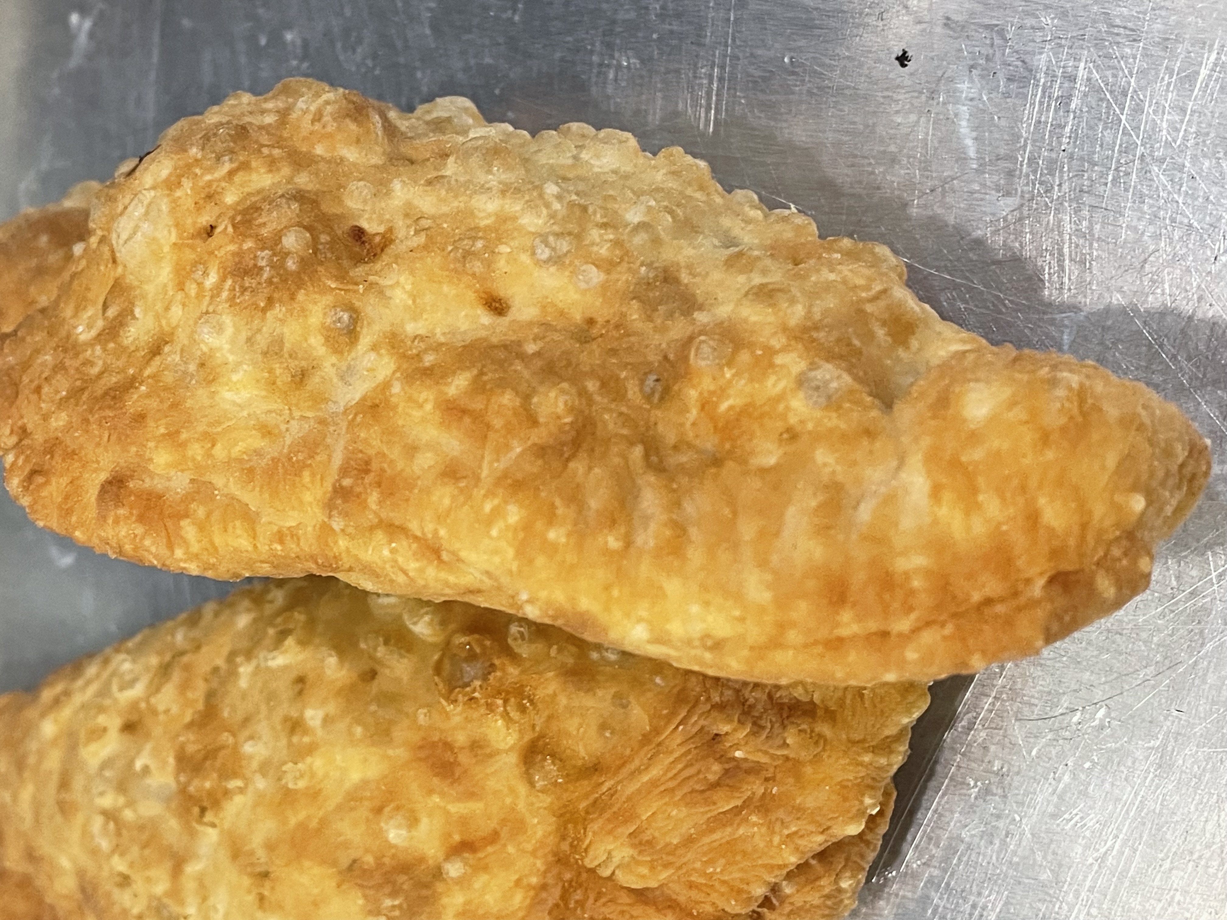 Pate Kòde Poul (Chicken Pattie).