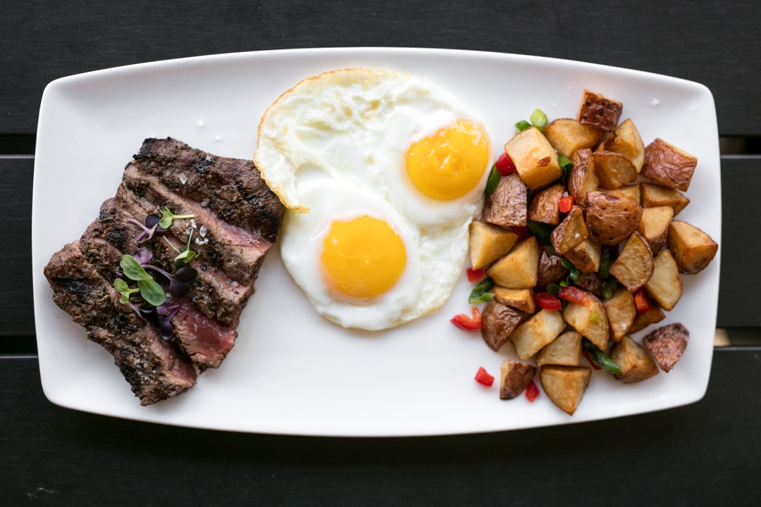 Steak & Eggs (GF).