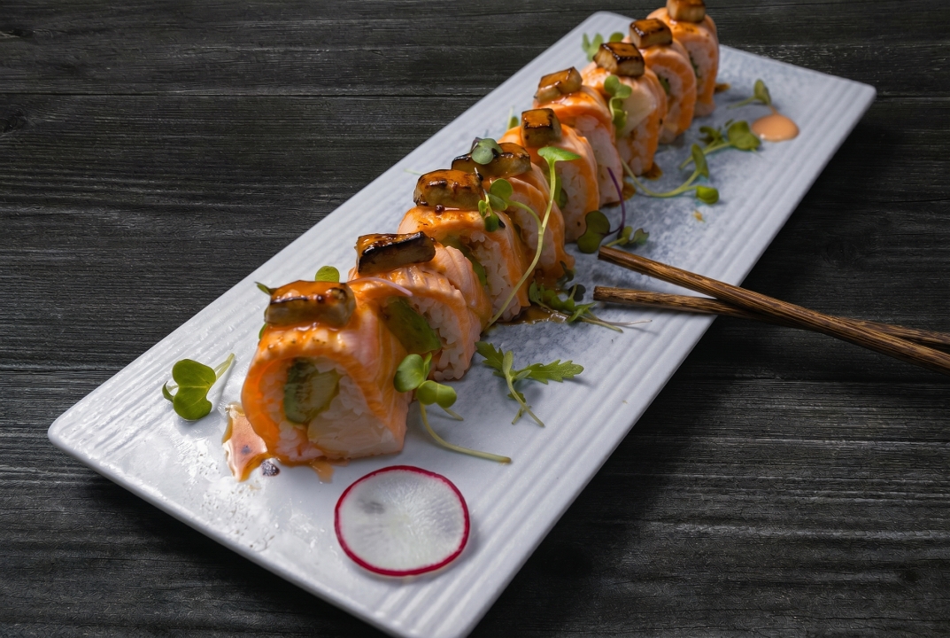 Hokkaido scallop roll.