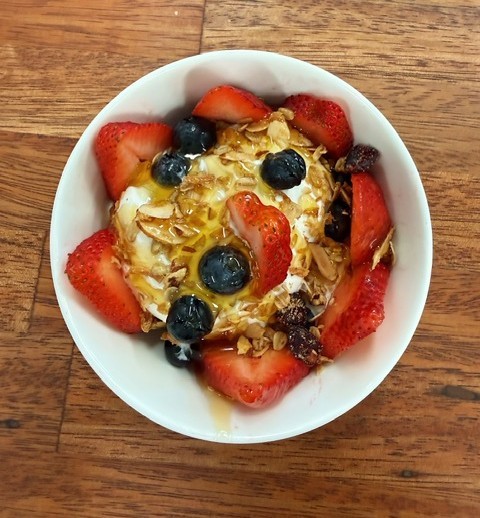 Greek Yogurt Bowl (V).