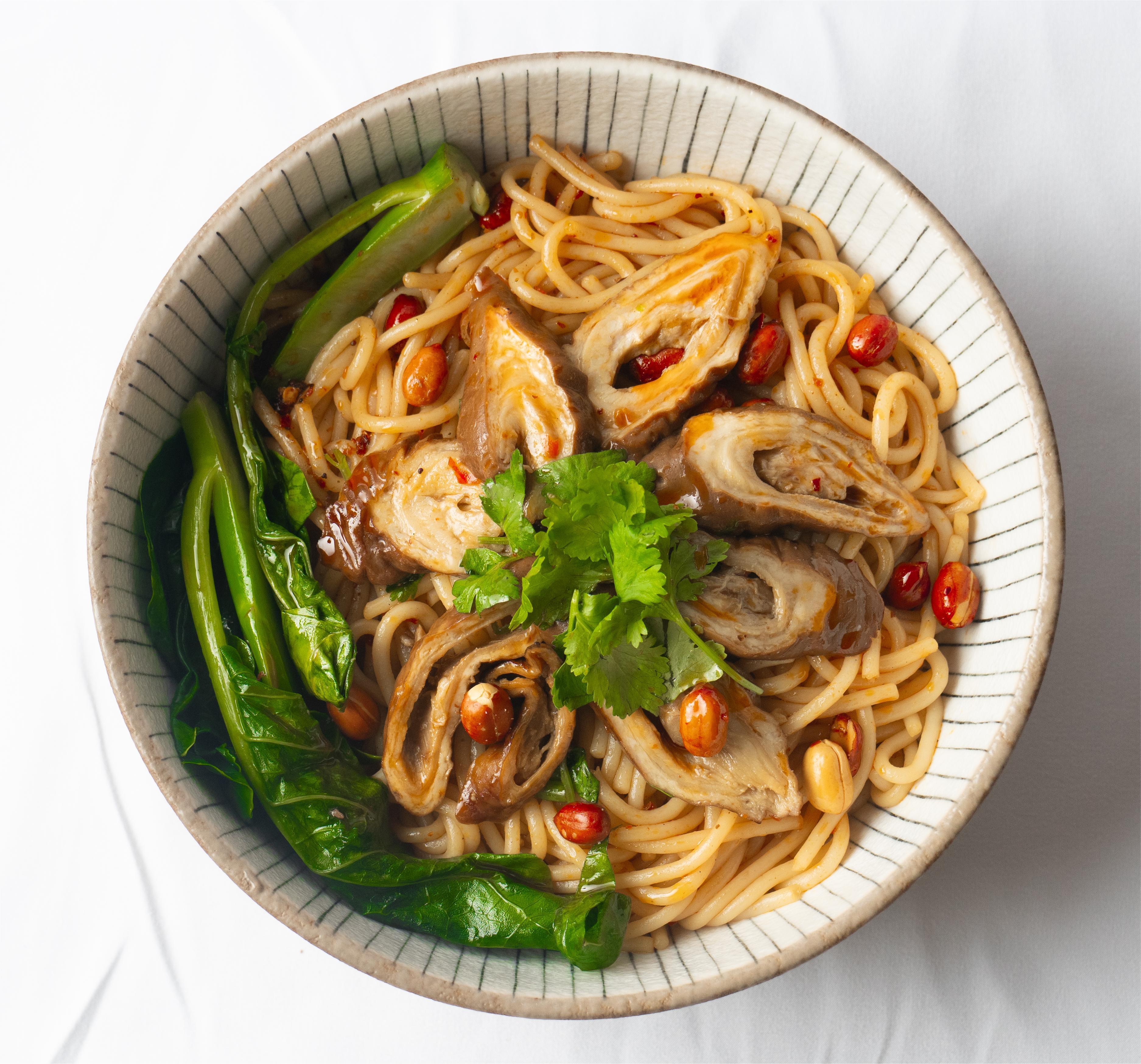 Dry Mixed Pork Intestine Noodle / 干拌肥肠粉/面.