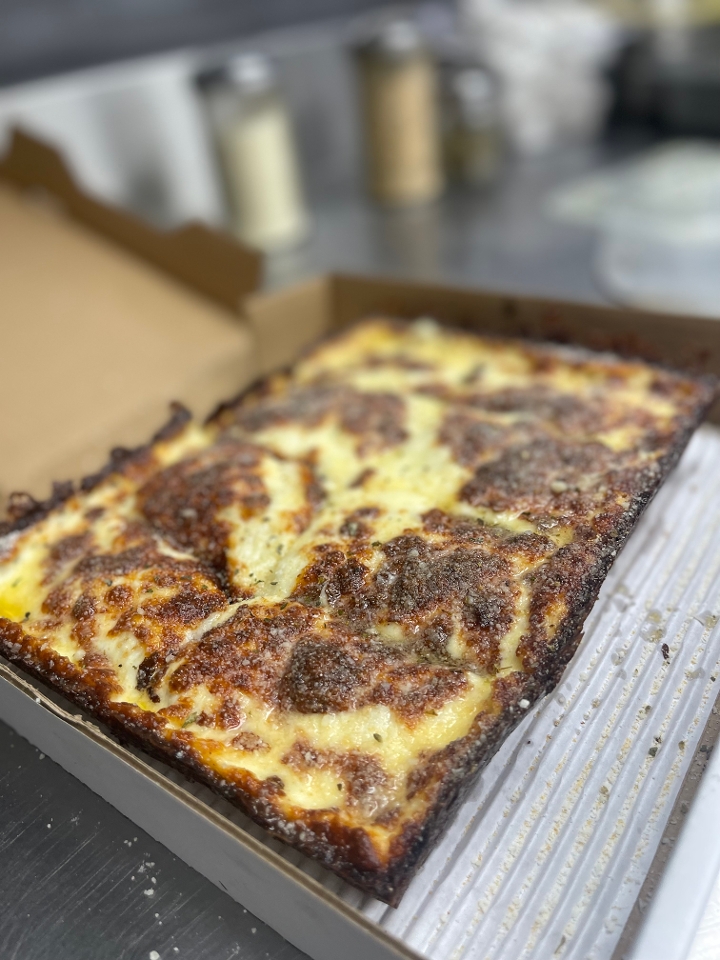 DETROIT STYLE CHEESEBREAD.