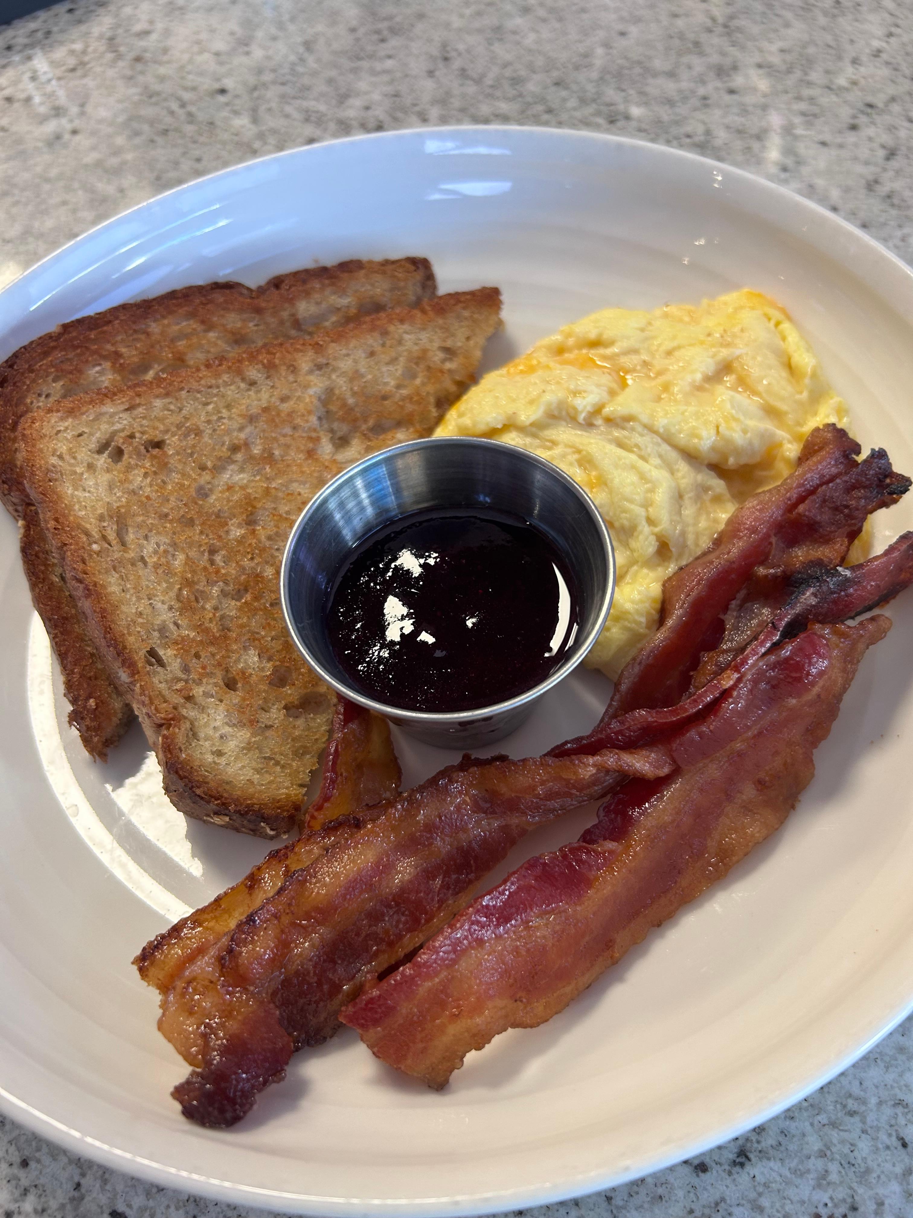 Kids Cheese Scrammble, Wheat Toast & Bacon.