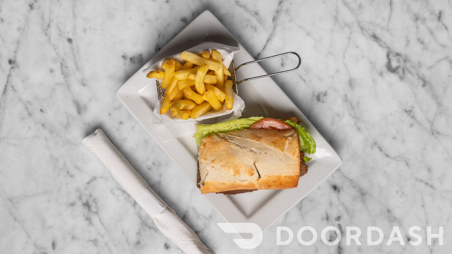 Sandwich Milanesa Meal Box.