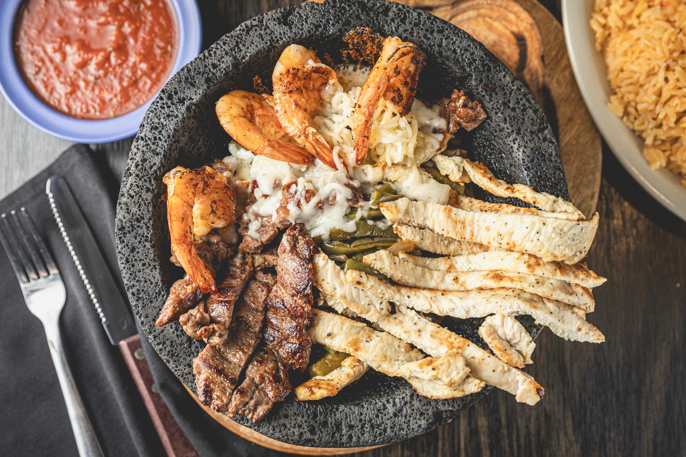 Molcajete Parrillada.