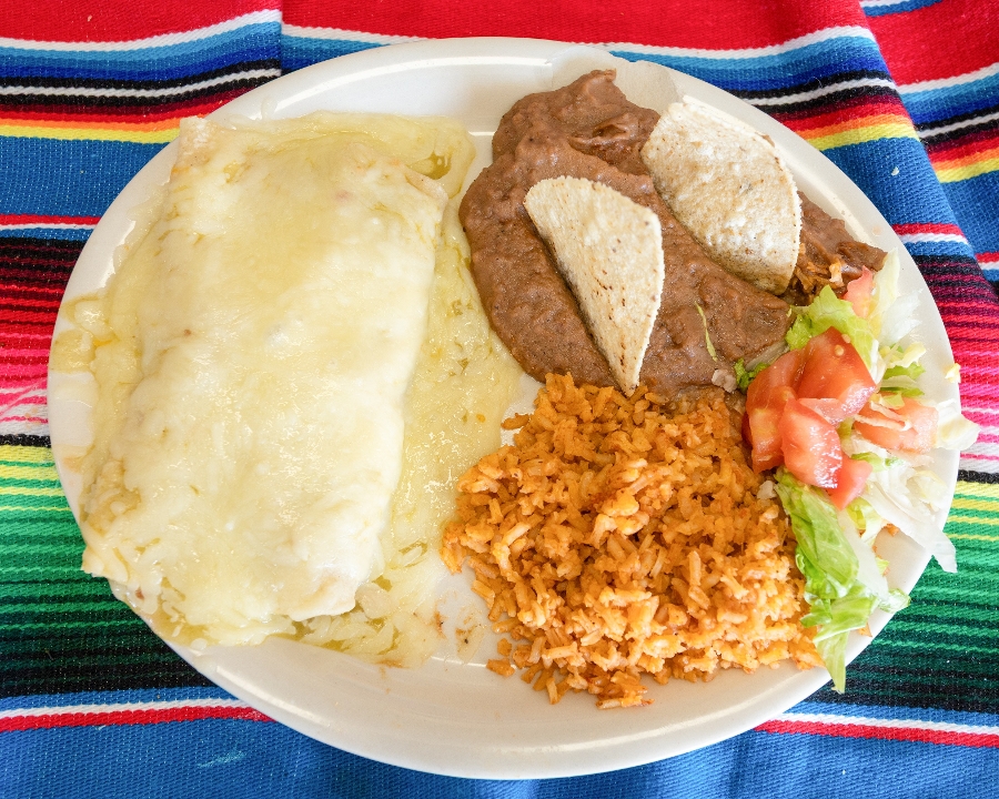 Enchiladas Verdes (2) con Pollo.