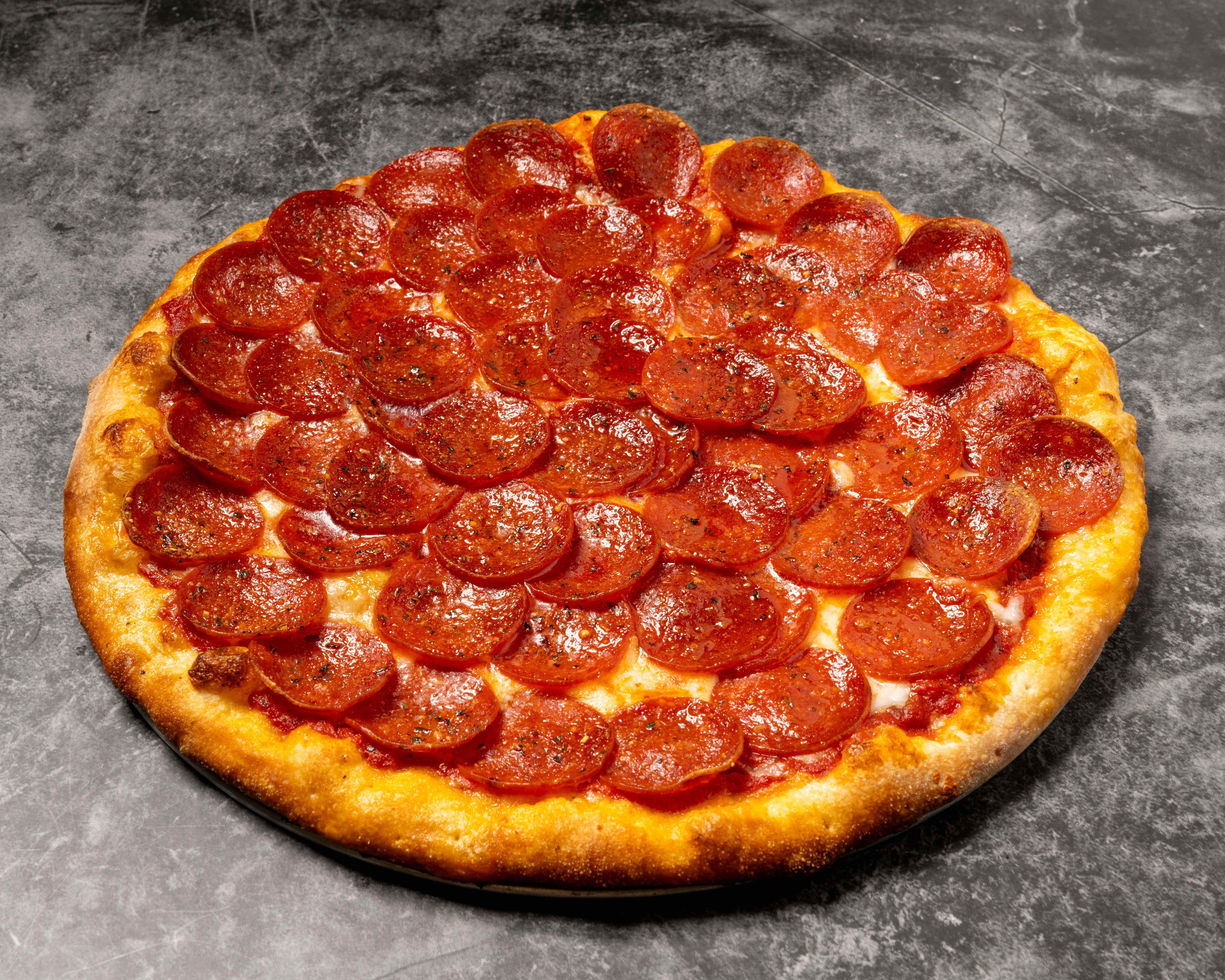 12" Pepperoni Lovers Pizza.
