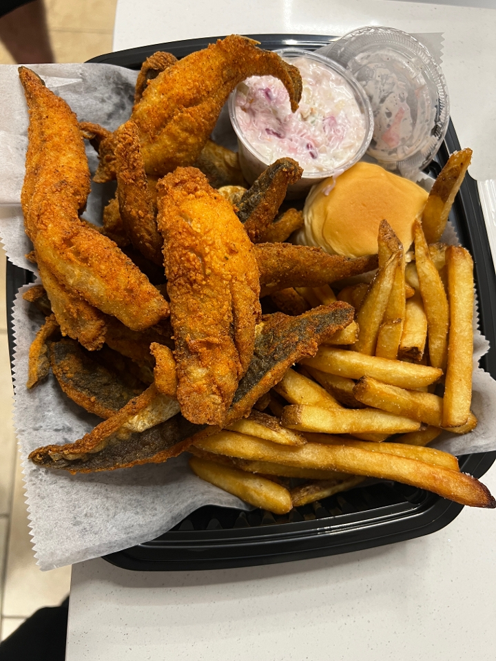 Fried Whiting Fish Platter 1 Pound.