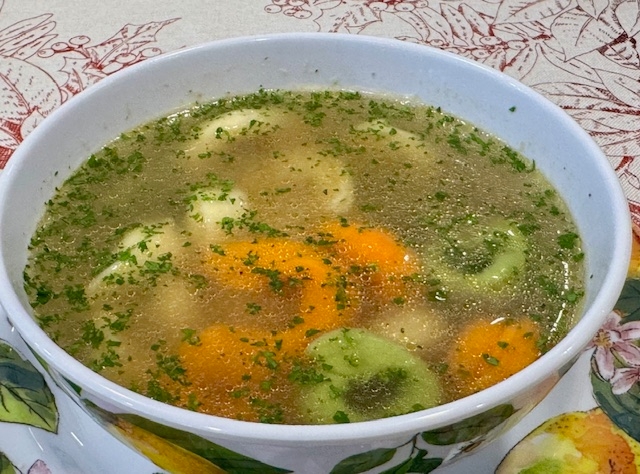 Tortellini en Brodo.