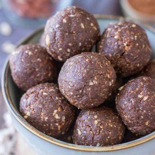 CHOCOLATE CHIA PROTEIN BALLS GF.