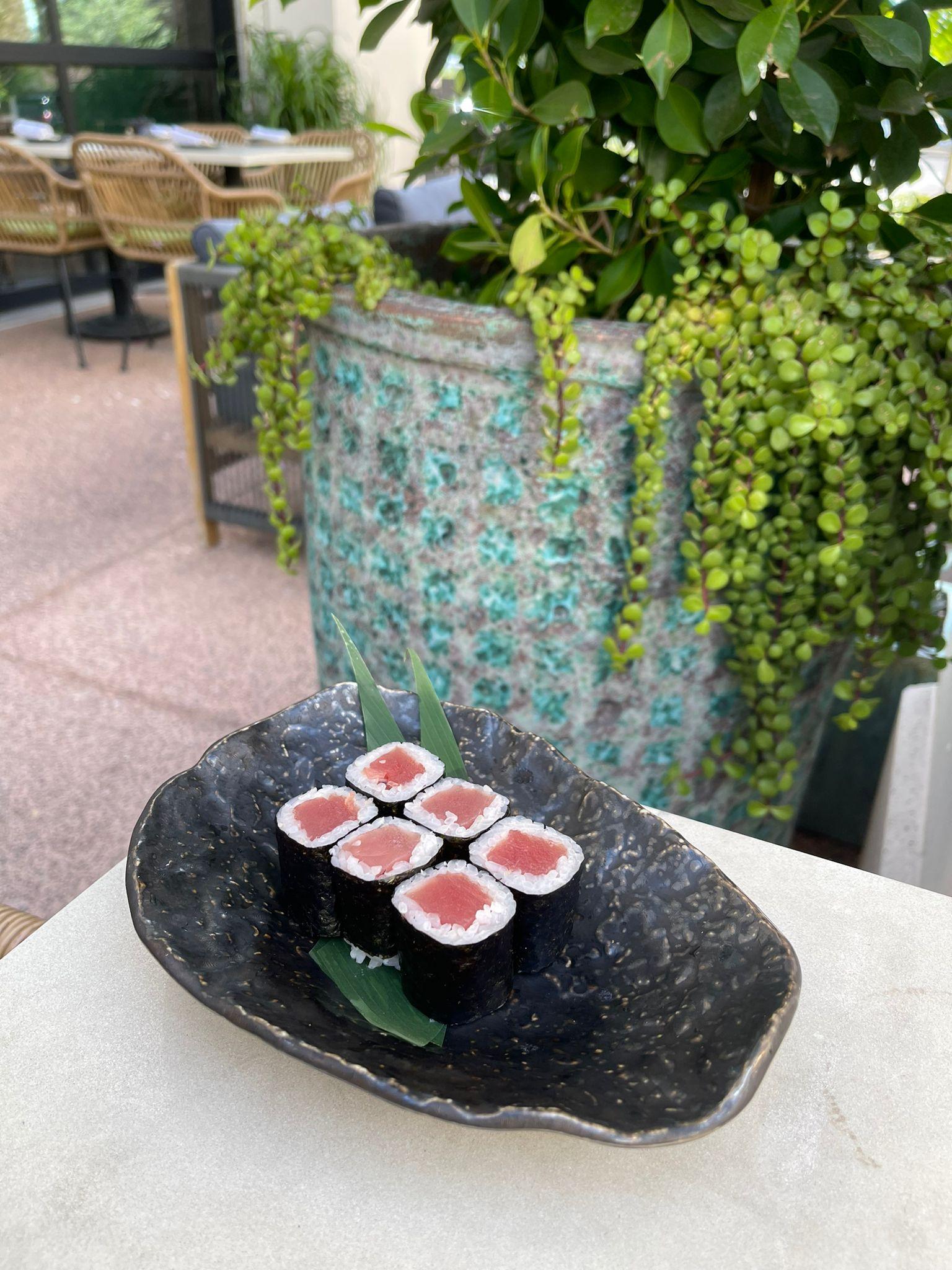 Tuna Roll.