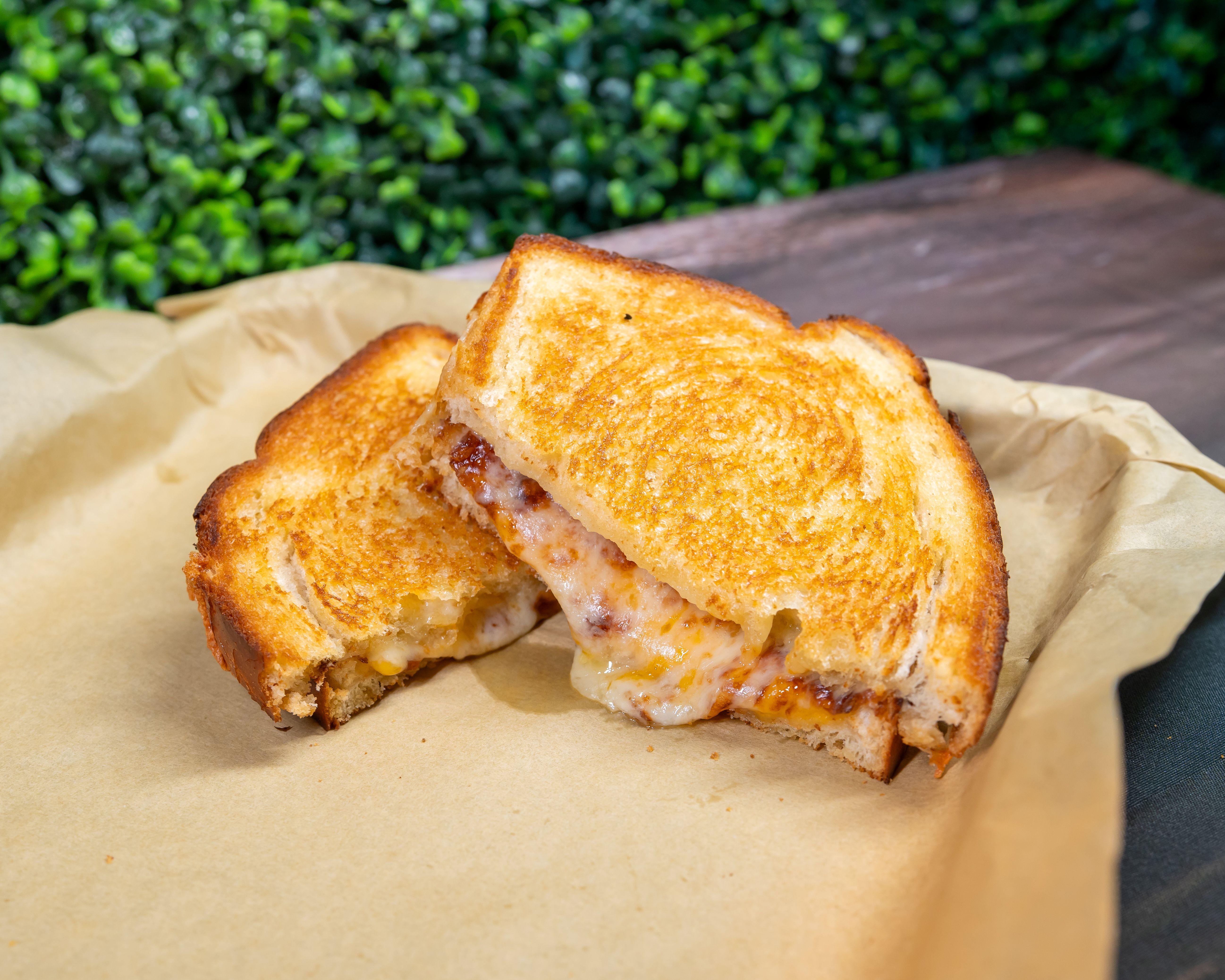 Toasted Classic Sandwich.