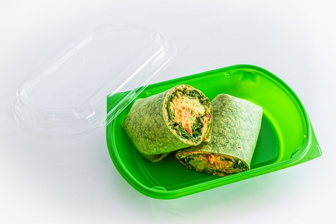 Hummus veggie wrap (v).