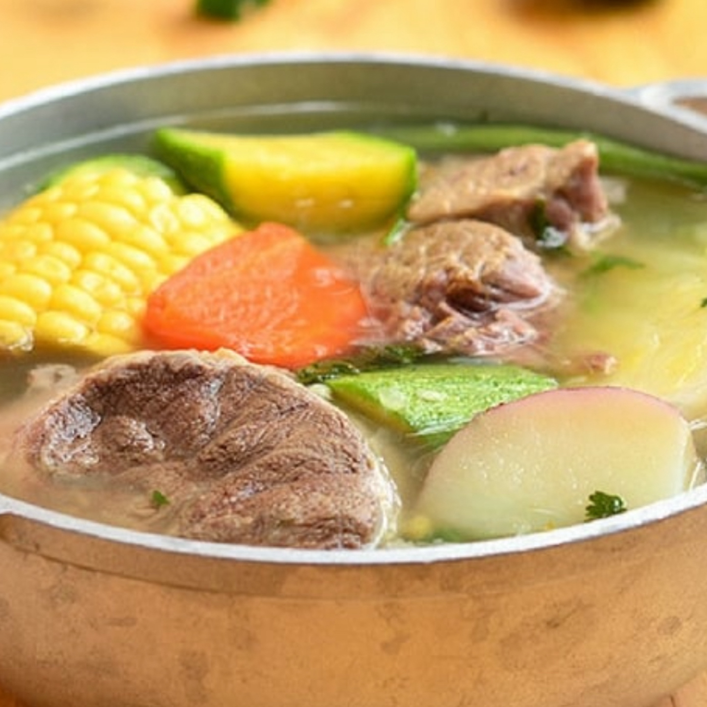 CALDO DE RES.