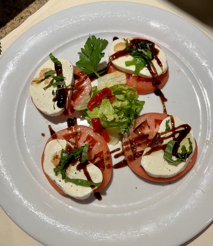 Mozzarella Caprese.