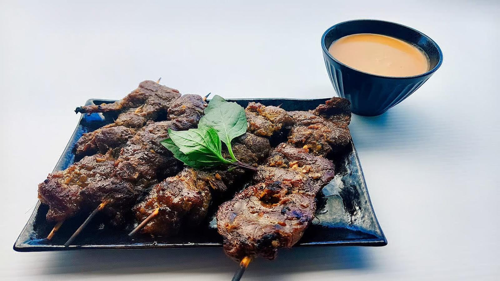 Beef Skewers w/Peanut Sauce (12 sticks).