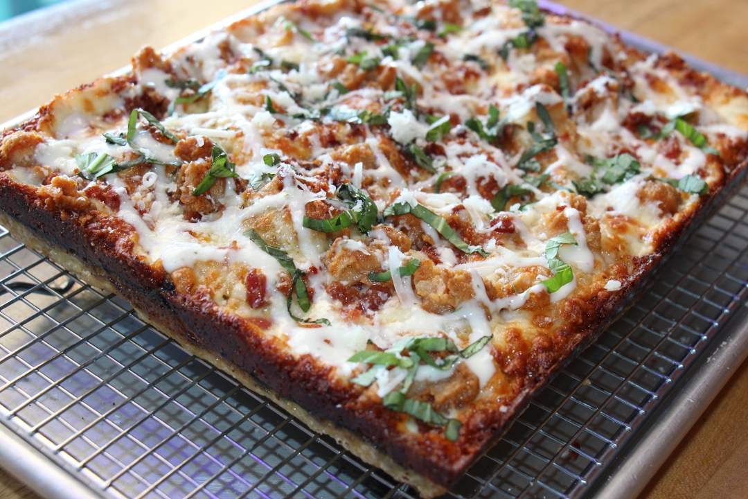 LARGE CHICKEN BACON RANCH.