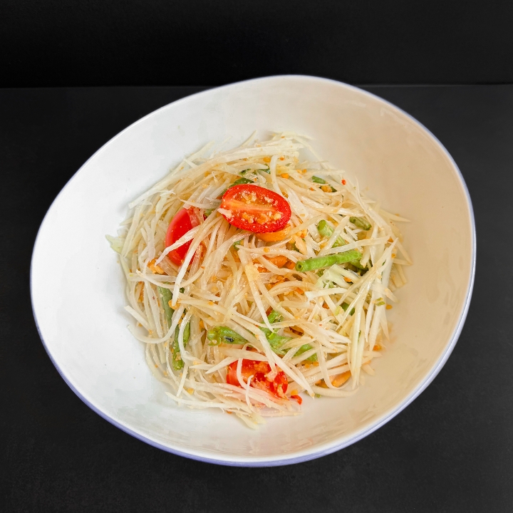 Green Papaya Salad (GF).