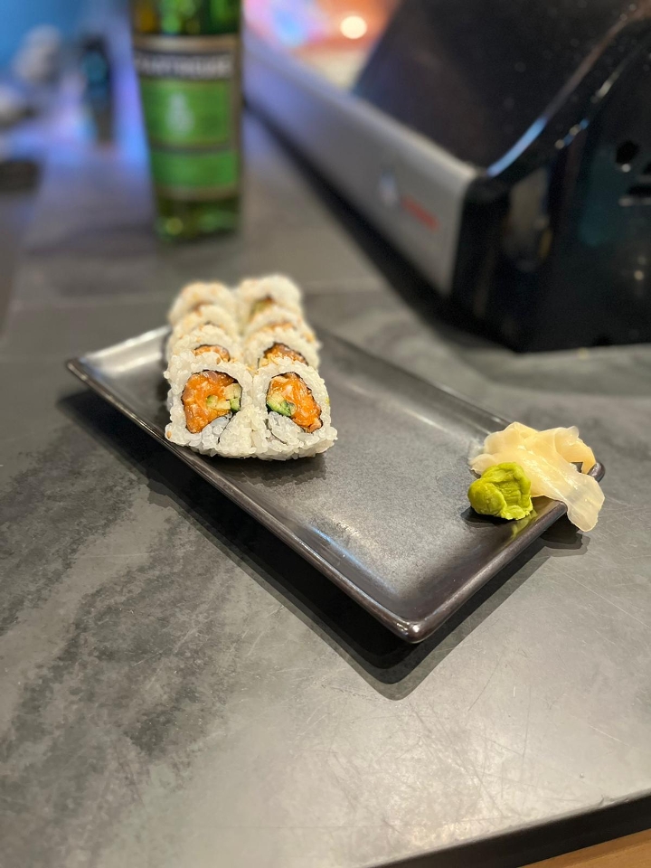 Spicy Salmon Roll.