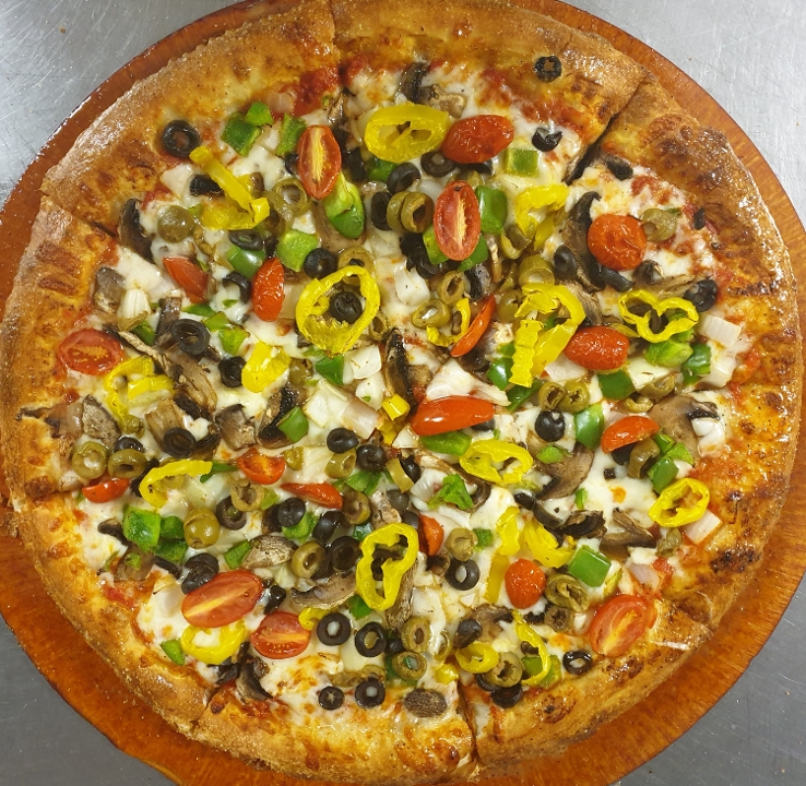 18" NY Style Garden Veggie Pizza.