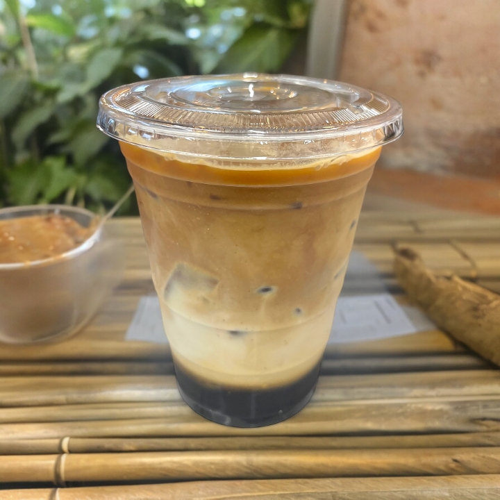 Dirty Chai Oat Milk Latte (16 oz) - Iced.