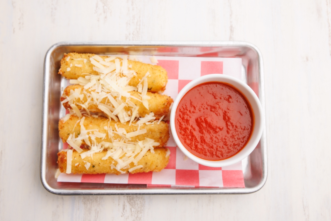 Mozzarella Sticks (4).