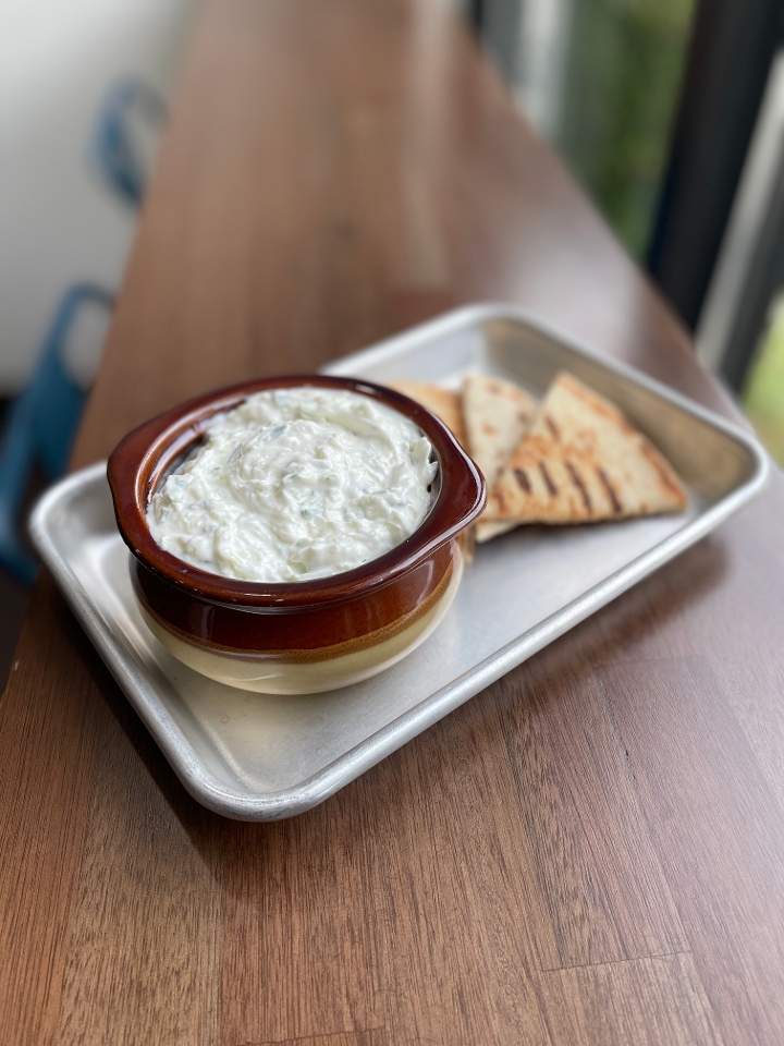 TZATZIKI DIP.
