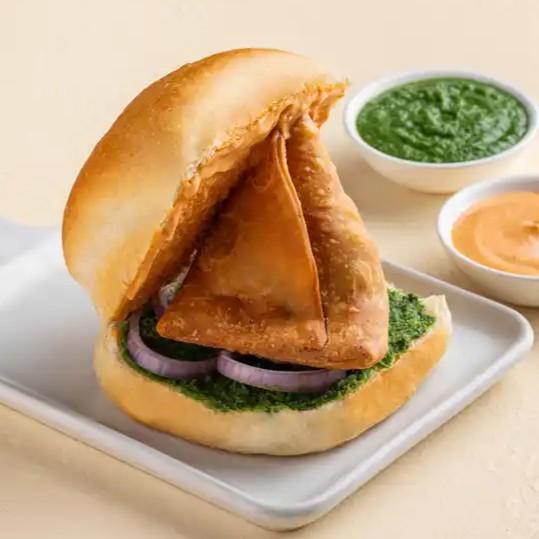 Samosa Paav.