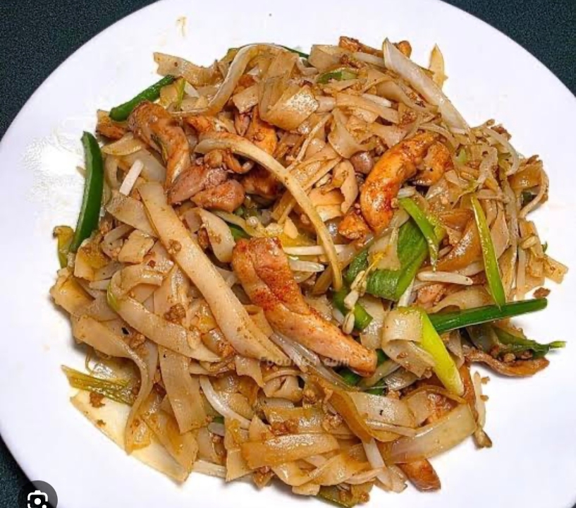 Chow Funn with Chicken.