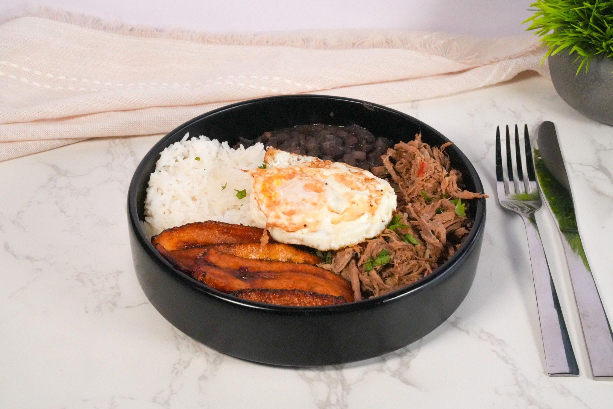 Pabellon lunch.