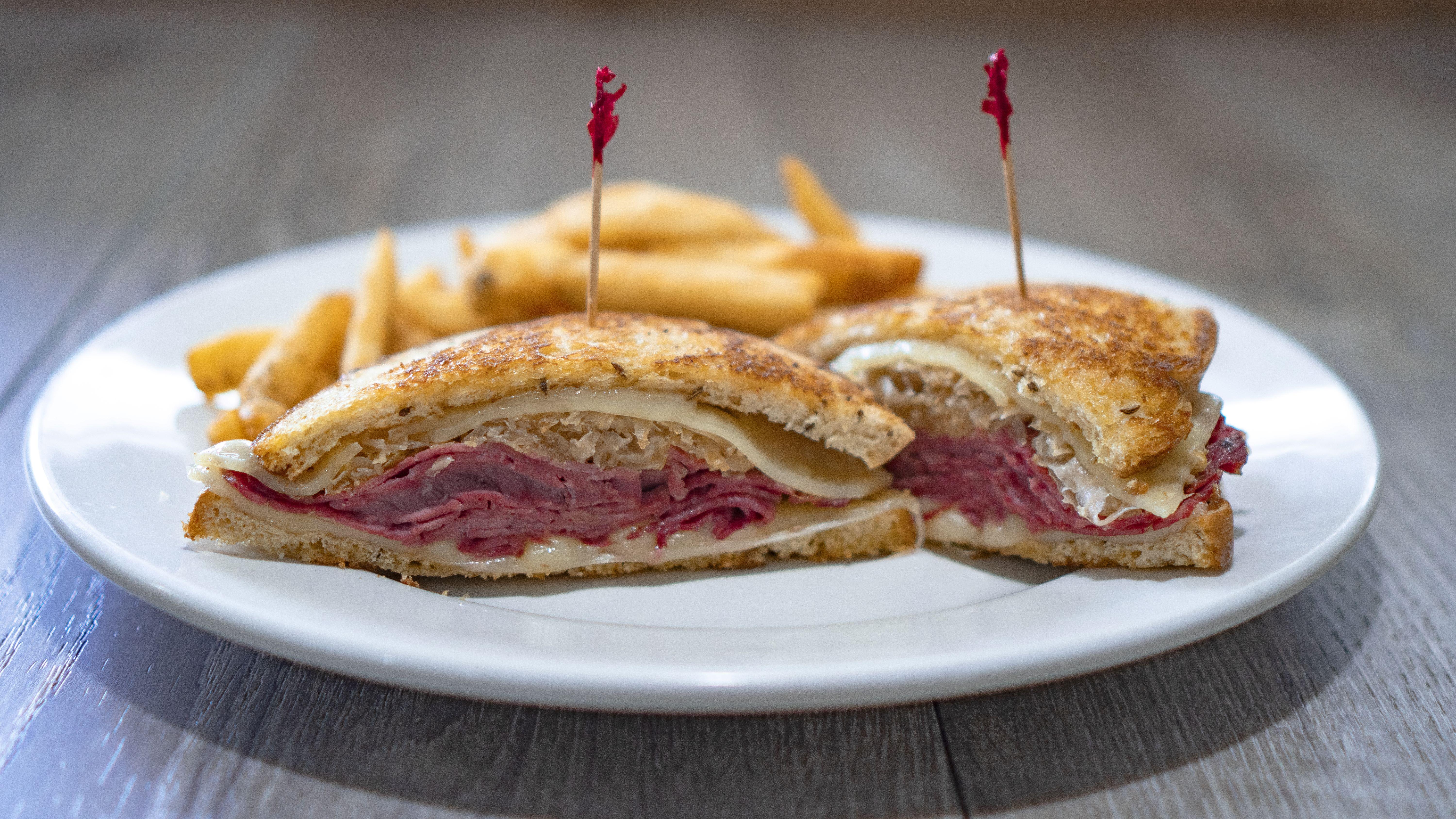 REUBEN SANDWICH.